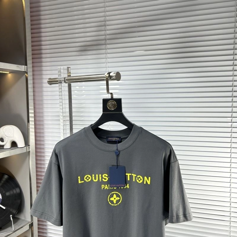 Comfortable Louis Vuitton T-Shirts 135419