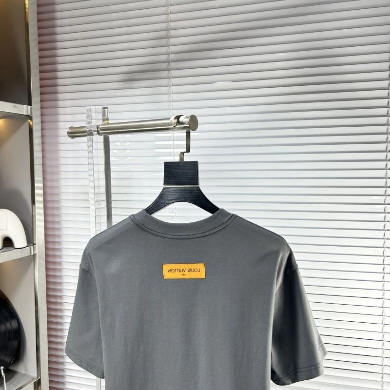 Comfortable Louis Vuitton T-Shirts 135419