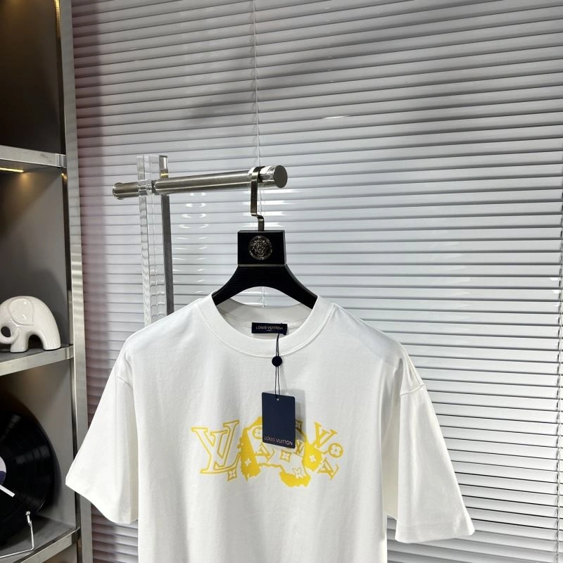 Louis Vuitton T-Shirts Lightweight 135407