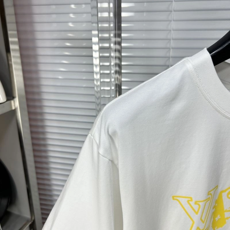 Louis Vuitton T-Shirts Lightweight 135407
