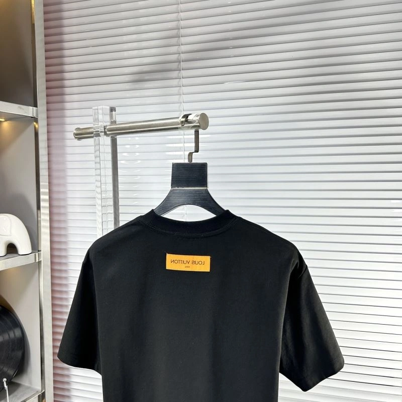 Practical Louis Vuitton T-Shirts 135425