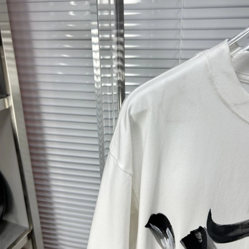SportInspired Louis Vuitton T-Shirts 135417