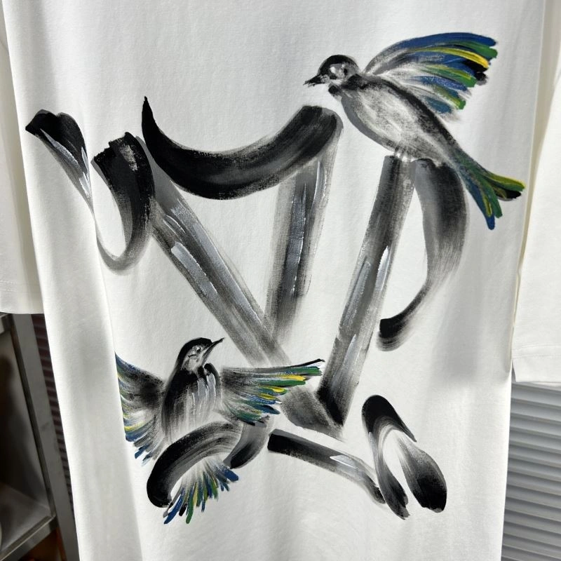 SportInspired Louis Vuitton T-Shirts 135417