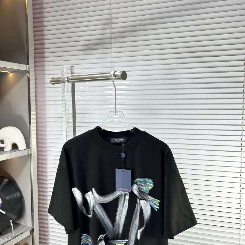 Louis Vuitton T-Shirts HighQuality 135418