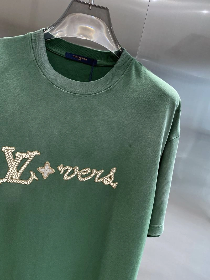 Premium Louis Vuitton T-Shirts 135410