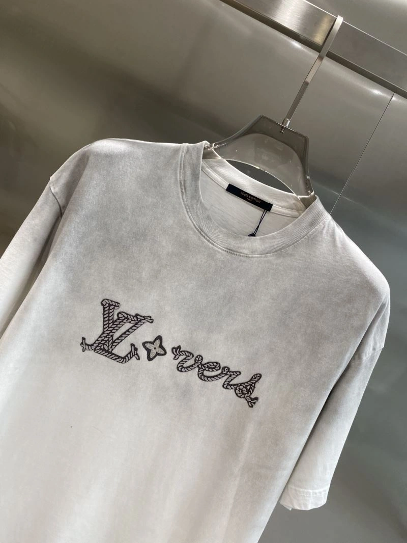 Chic Louis Vuitton T-Shirts 135463