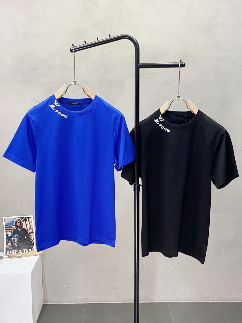 Louis Vuitton T-Shirts FashionForward 135423