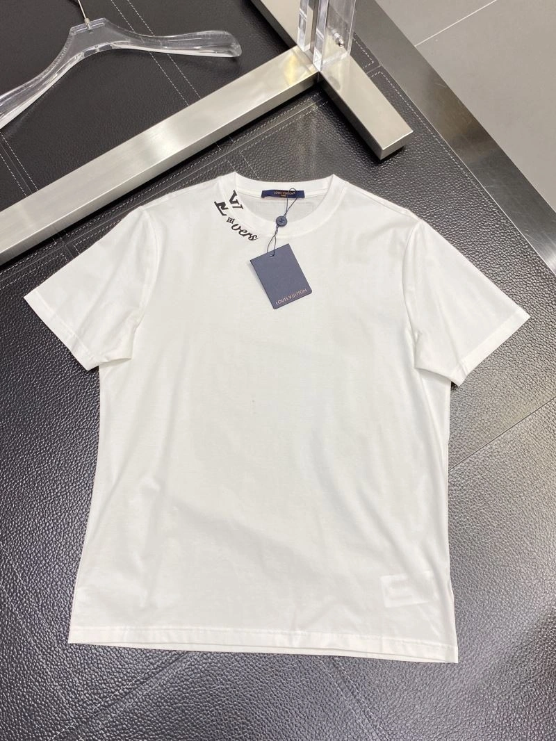 Louis Vuitton T-Shirts FashionForward 135423