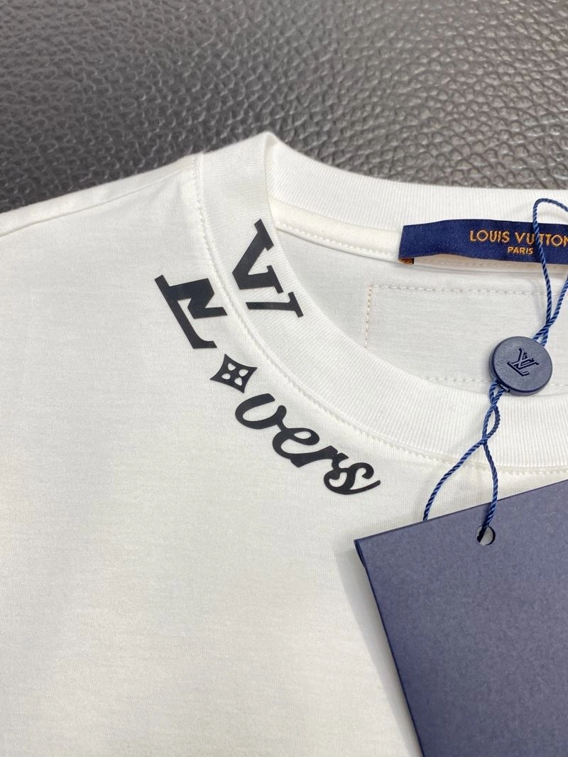 Louis Vuitton T-Shirts FashionForward 135423