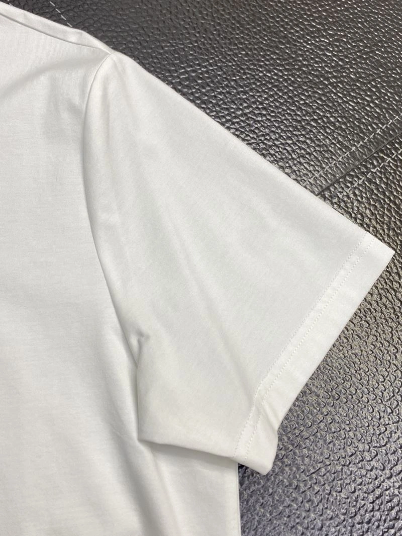 Louis Vuitton T-Shirts FashionForward 135423
