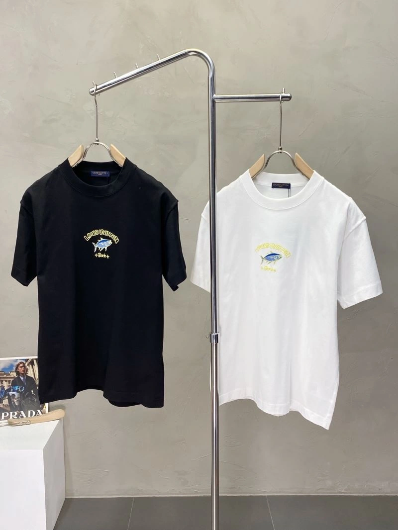 Louis Vuitton T-Shirts FashionForward 135399