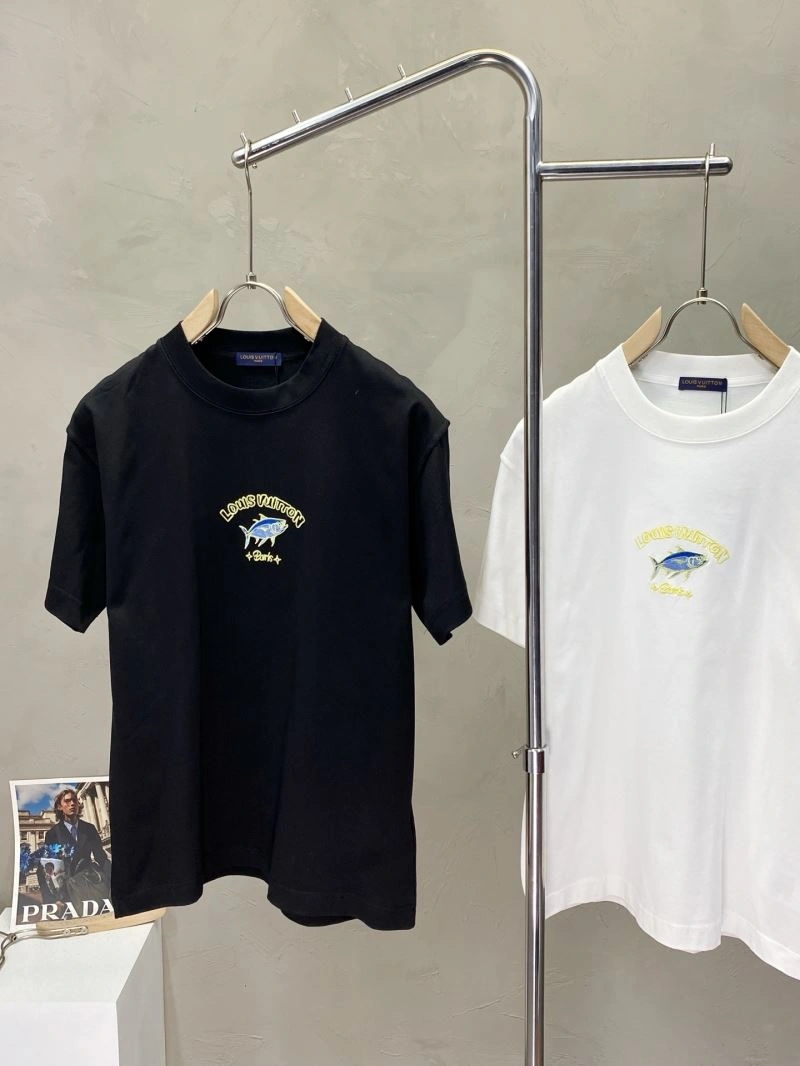 Louis Vuitton T-Shirts FashionForward 135399