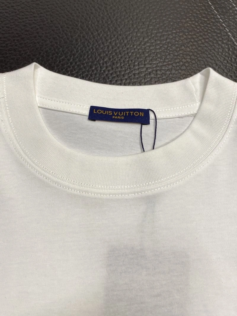 Louis Vuitton T-Shirts FashionForward 135399