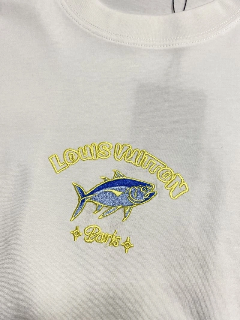 Louis Vuitton T-Shirts FashionForward 135399