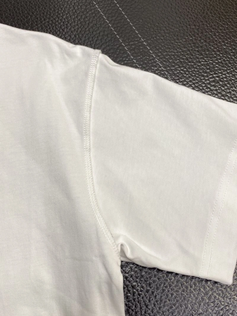 Louis Vuitton T-Shirts FashionForward 135399