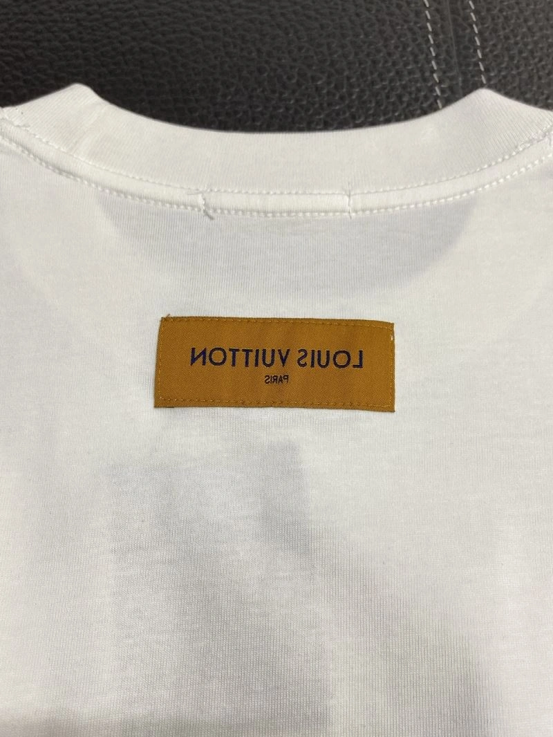 Louis Vuitton T-Shirts FashionForward 135399