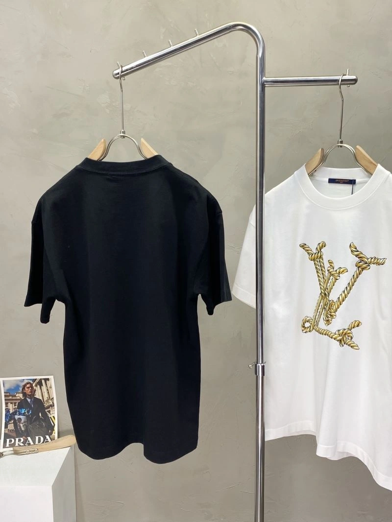 Sophisticated Louis Vuitton T-Shirts 135412