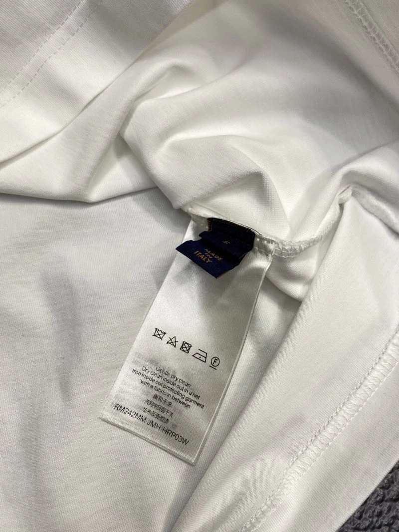 Sophisticated Louis Vuitton T-Shirts 135412