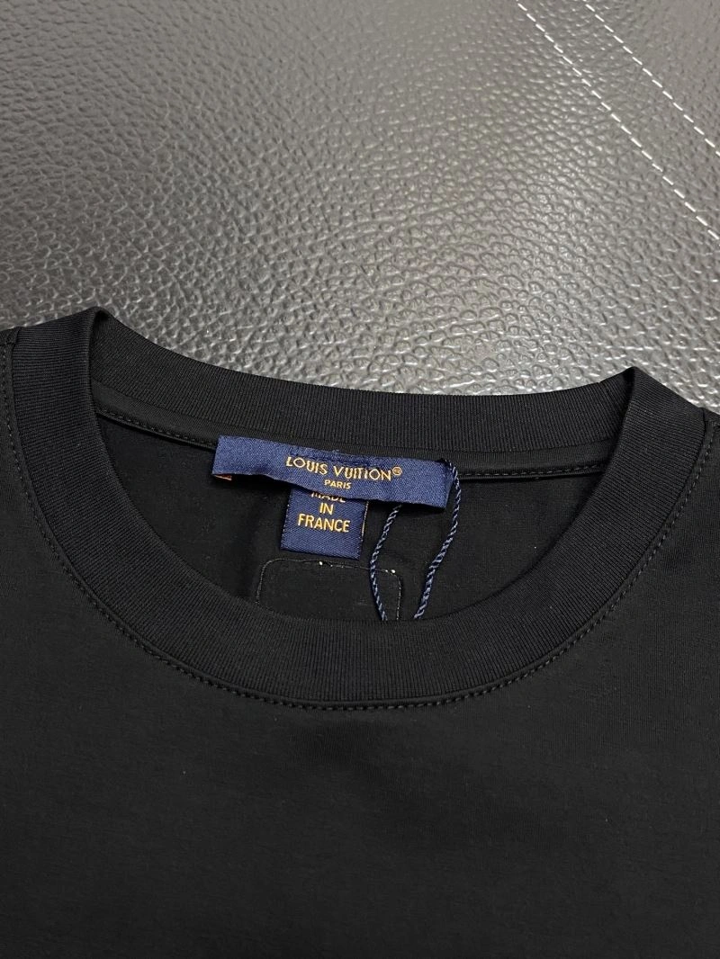 OnTrend Louis Vuitton T-Shirts 135427