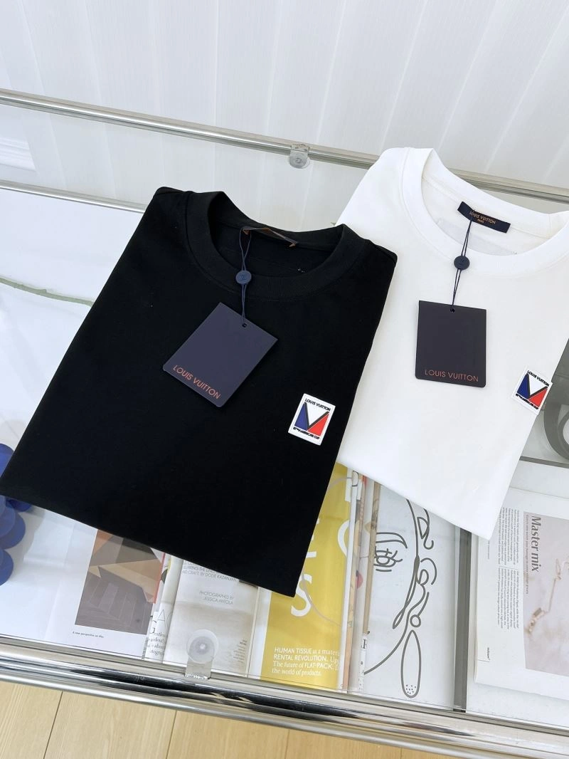 Louis Vuitton T-Shirts Trendsetting 135416