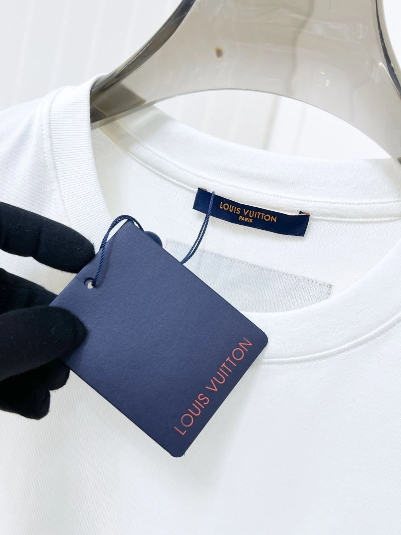Louis Vuitton T-Shirts Trendsetting 135416