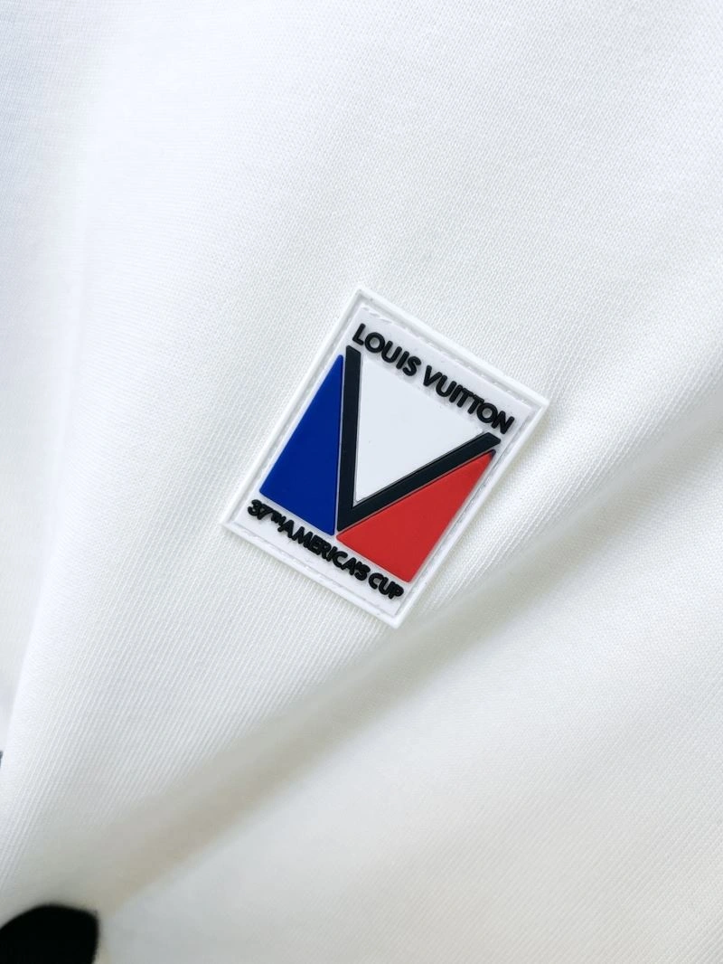 Louis Vuitton T-Shirts Trendsetting 135416