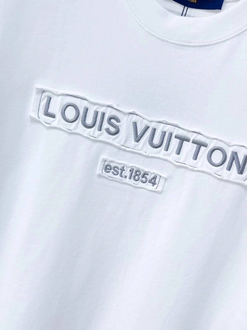 Resilient Louis Vuitton T-Shirts 135402
