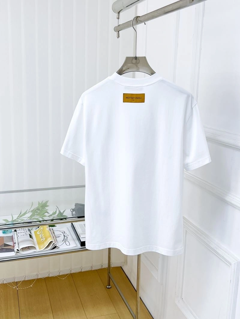 Resilient Louis Vuitton T-Shirts 135402