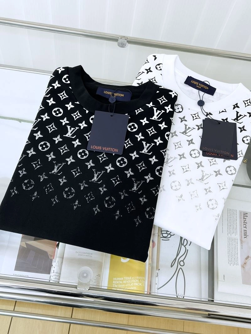 Louis Vuitton T-Shirts Seasonal 135396