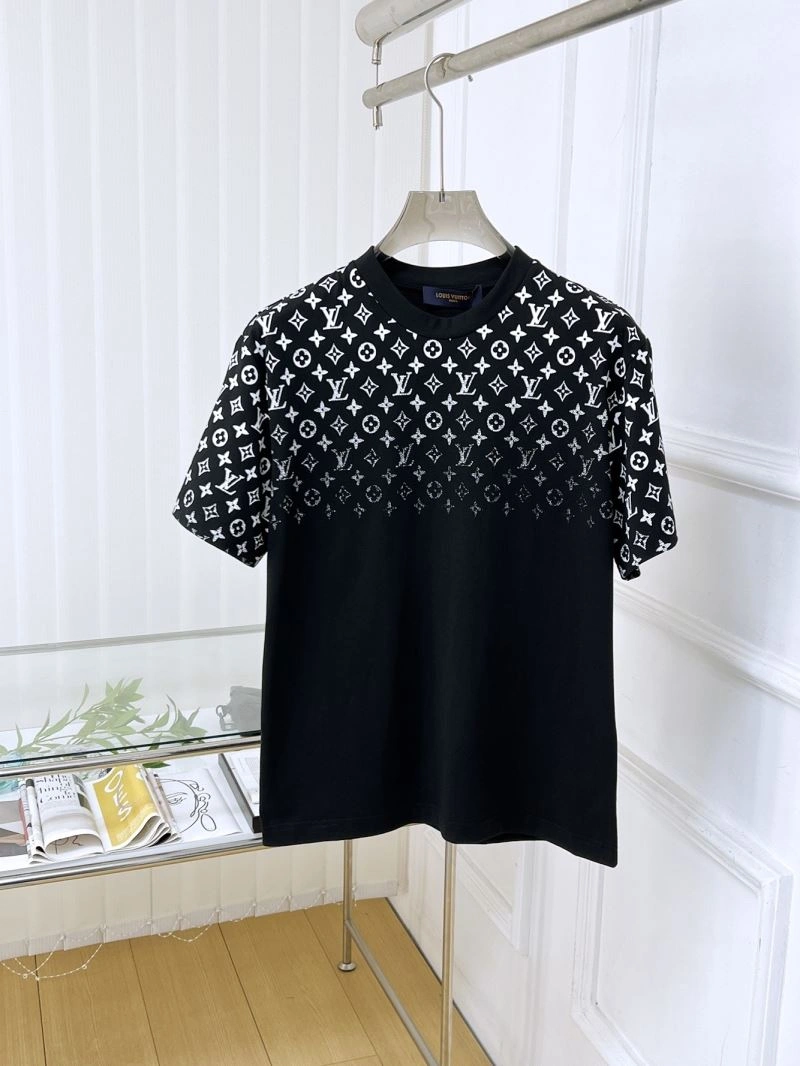 Louis Vuitton T-Shirts Seasonal 135396
