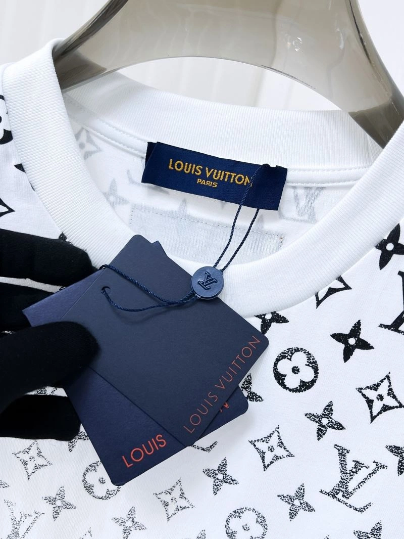 Louis Vuitton T-Shirts Seasonal 135396