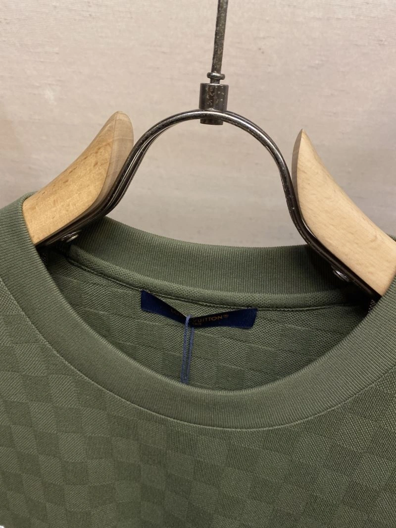 TravelReady Louis Vuitton T-Shirts 135393