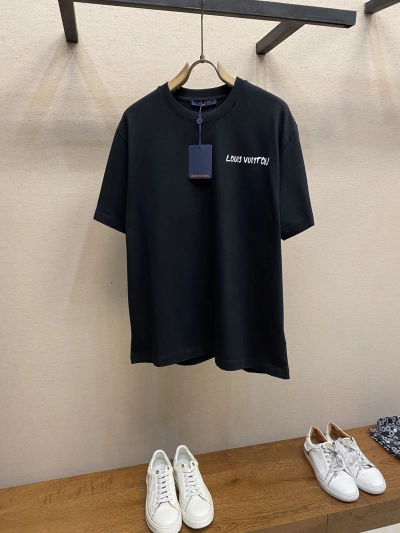 Louis Vuitton T-Shirts Snug 135397
