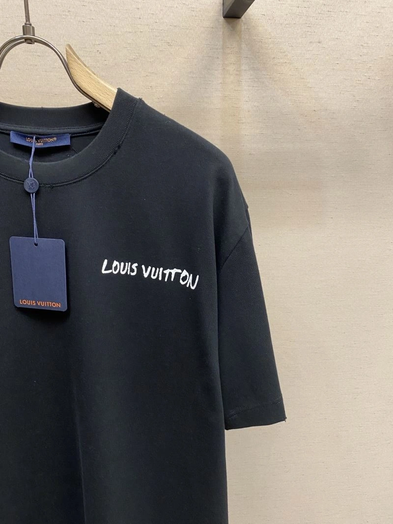 Louis Vuitton T-Shirts Snug 135397