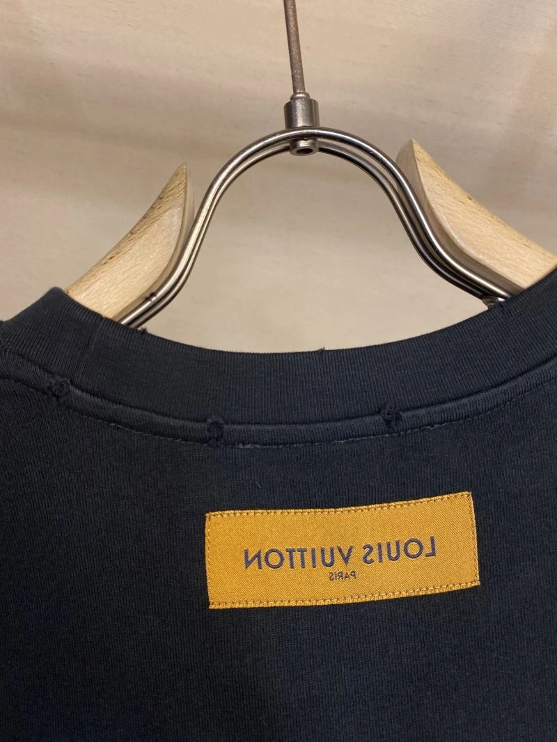 Louis Vuitton T-Shirts Snug 135397