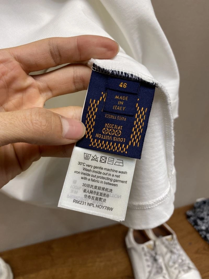 Efficient Louis Vuitton T-Shirts 135421