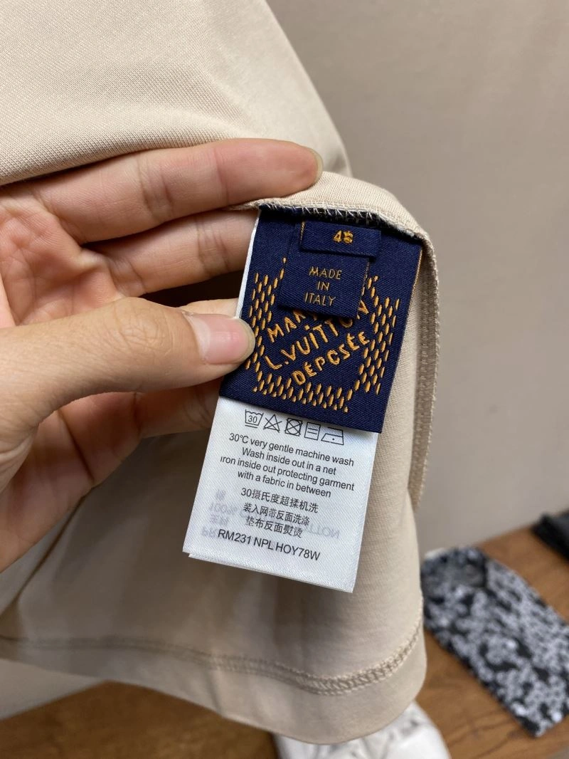 SmartChoice Louis Vuitton T-Shirts 135395