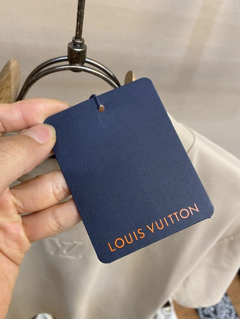 SmartChoice Louis Vuitton T-Shirts 135395
