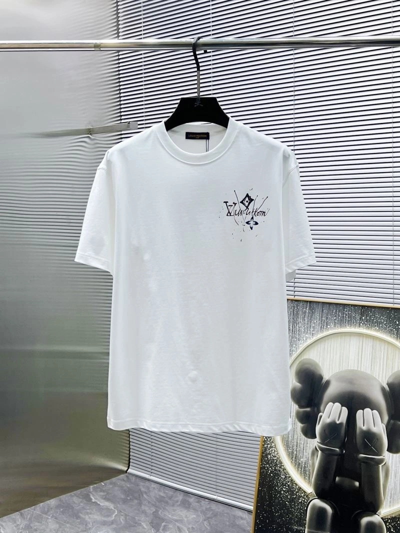 Trendsetting Louis Vuitton T-Shirts 135386