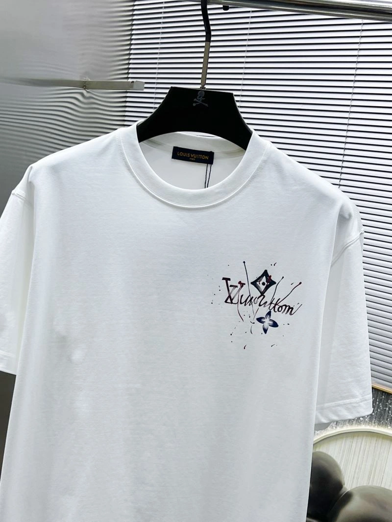 Trendsetting Louis Vuitton T-Shirts 135386