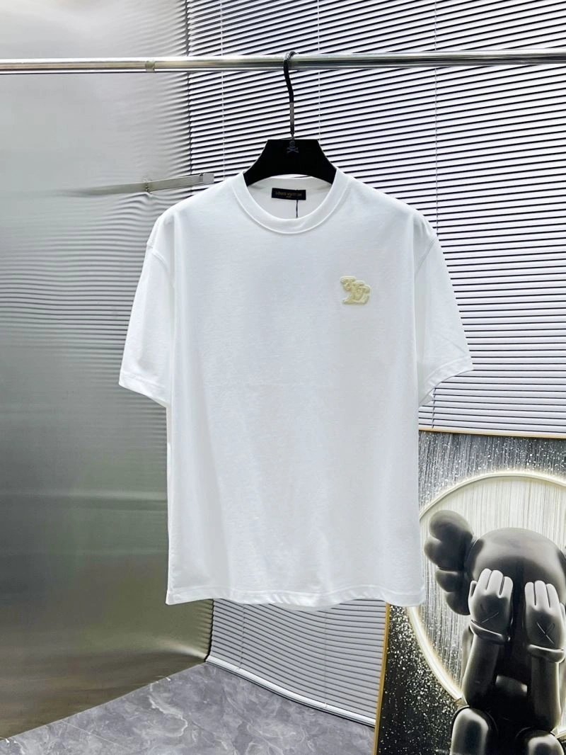WellDesigned Louis Vuitton T-Shirts 135377