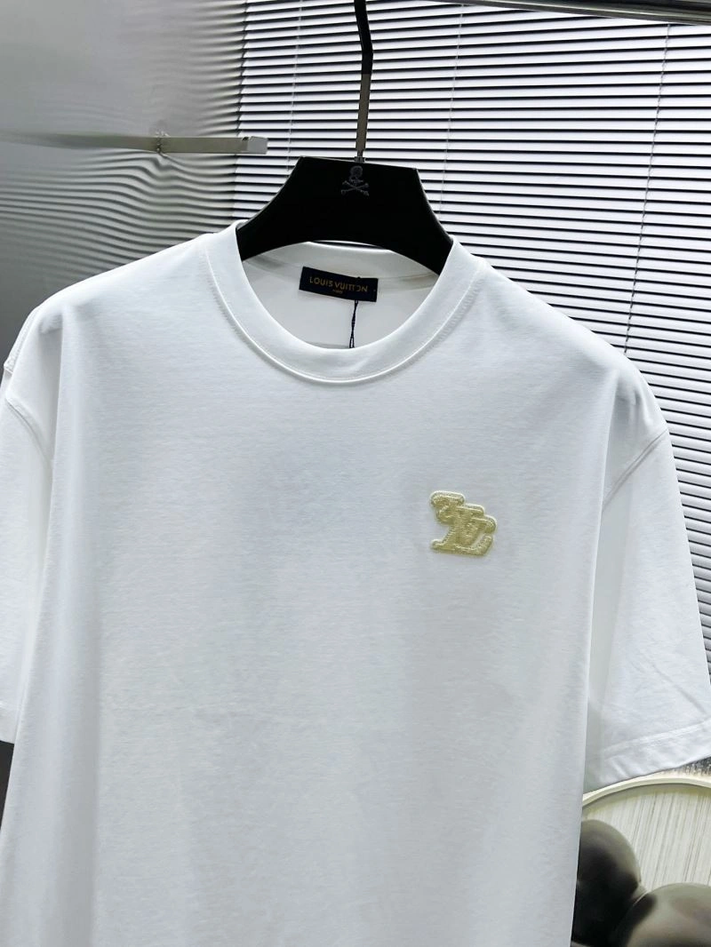 WellDesigned Louis Vuitton T-Shirts 135377
