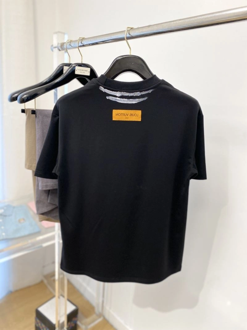 Louis Vuitton T-Shirts Trendy 135369