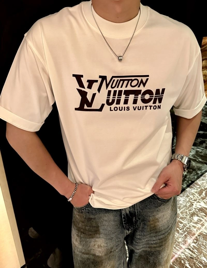 Louis Vuitton T-Shirts WeatherProof 135380