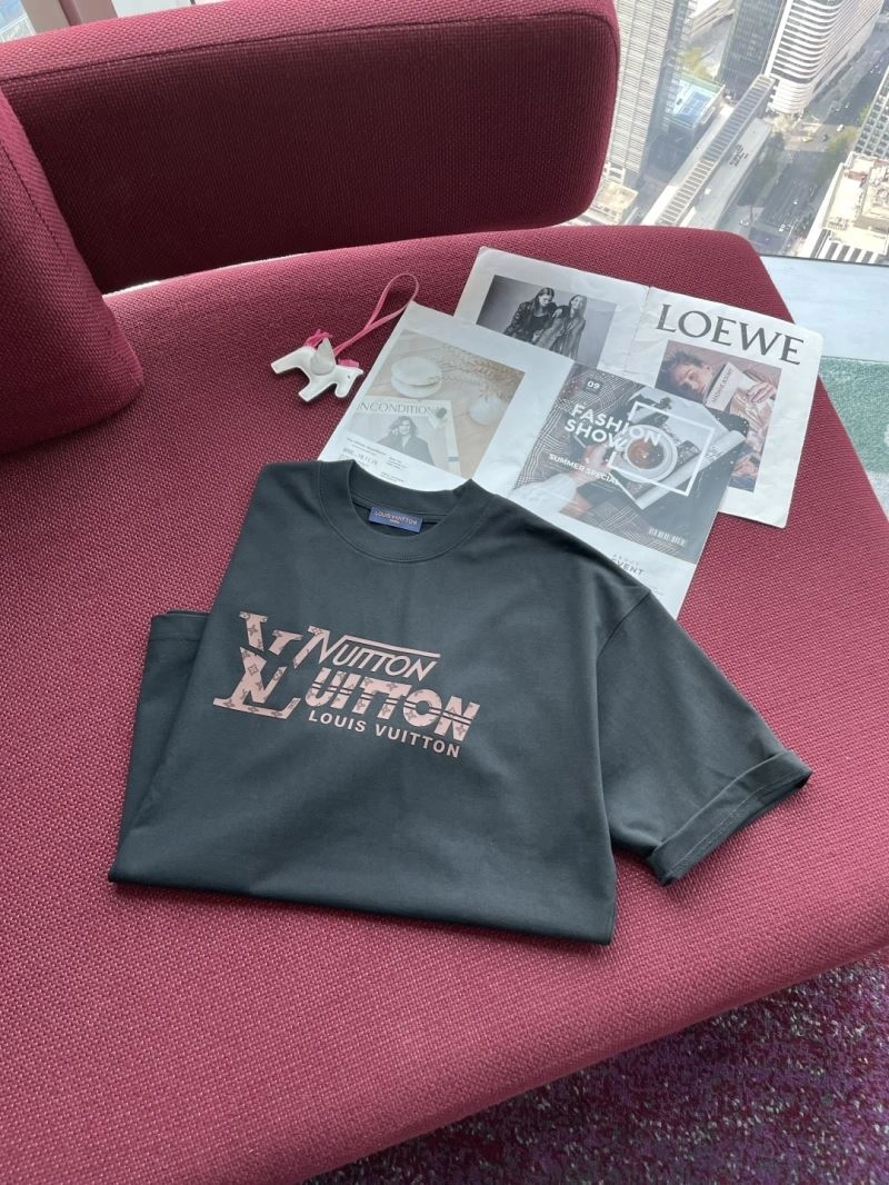 Louis Vuitton T-Shirts MoistureWicking 135366