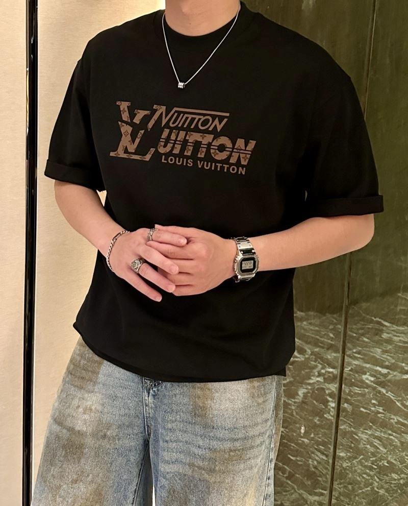 Louis Vuitton T-Shirts MoistureWicking 135366