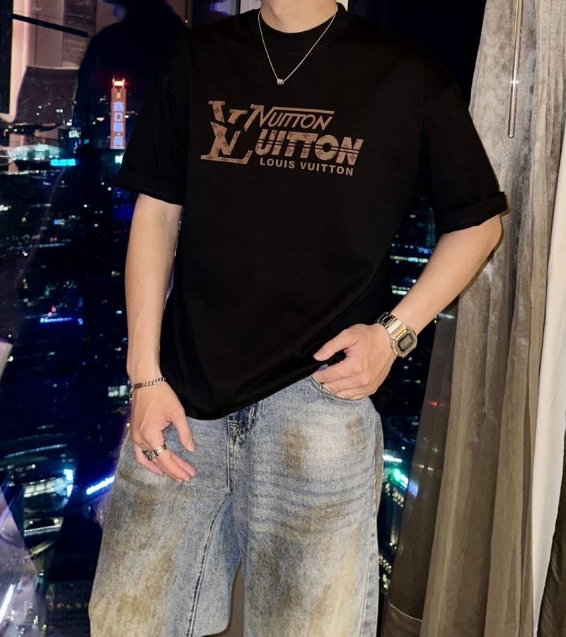 Louis Vuitton T-Shirts MoistureWicking 135366