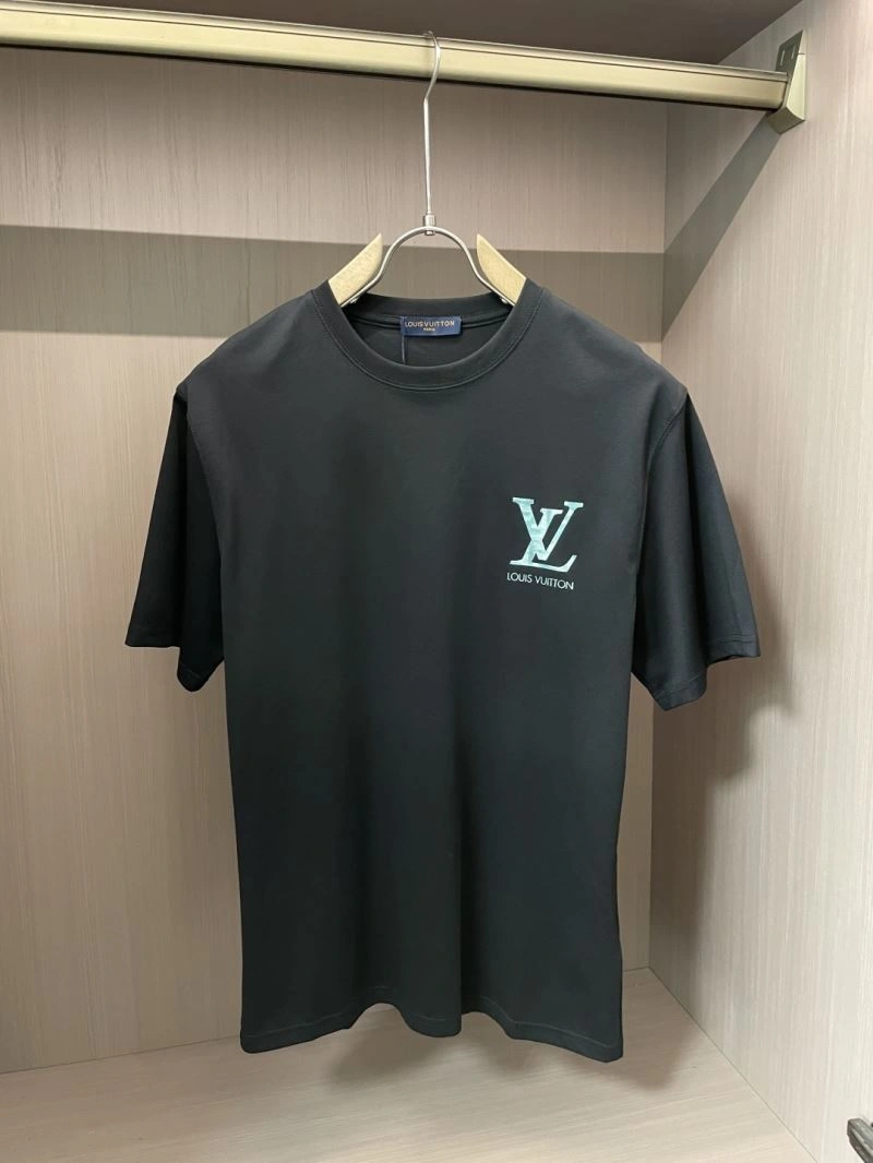 Practical Louis Vuitton T-Shirts 135385