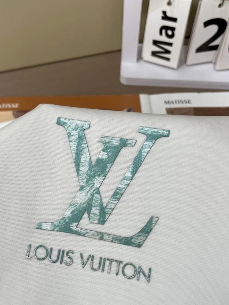 Practical Louis Vuitton T-Shirts 135385