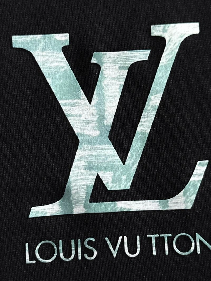 Bright Louis Vuitton T-Shirts 135384